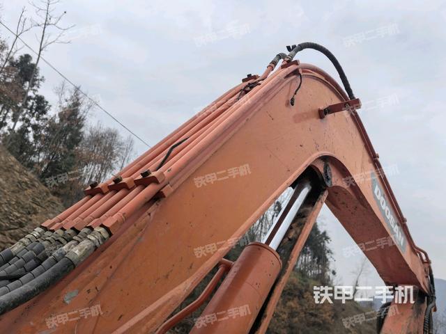 大臂整體?右側(cè)（工作和回轉(zhuǎn)裝置）