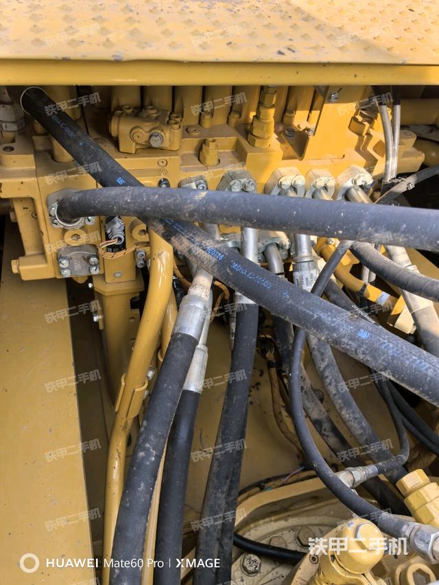 駕駛室頂部俯視（上車部件）