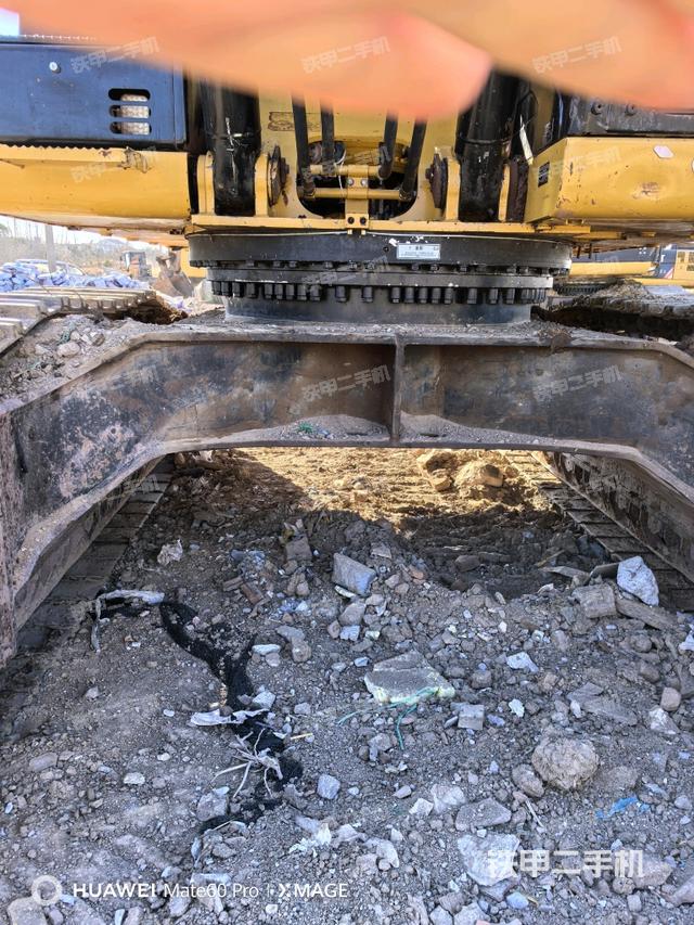 小臂整體右前（工作和回轉(zhuǎn)裝置）