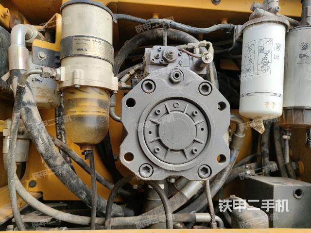 液壓泵斜45?右（大件艙室）