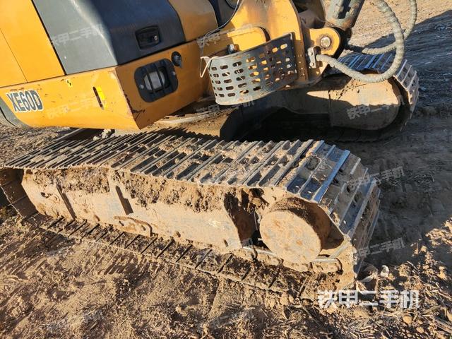 左側(cè)履帶整體?（行走機(jī)構(gòu)）