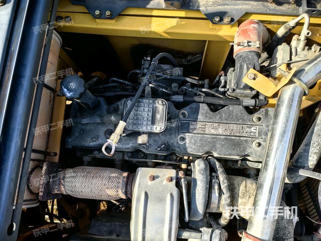 發(fā)動(dòng)機(jī)室（上車部件）