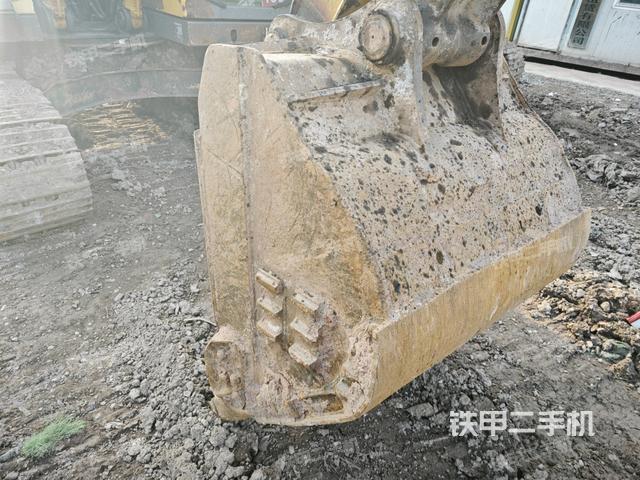 鏟斗45度(工作和回轉(zhuǎn)裝置) 鏟斗45度(工作和回轉(zhuǎn)裝置)