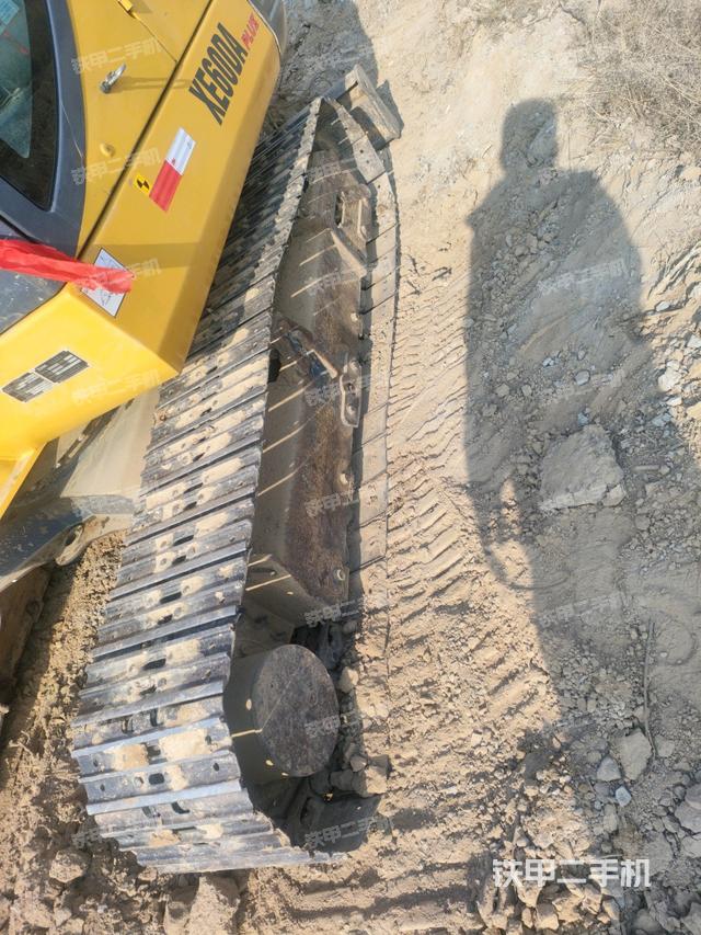 左側(cè)履帶整體?（行走機(jī)構(gòu)）