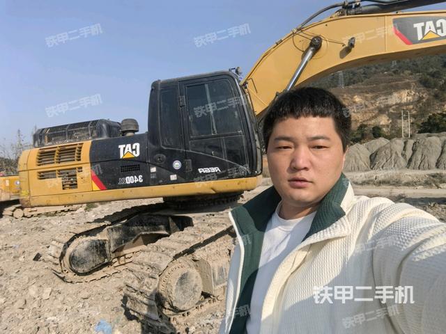 卡特彼勒340D2L挖掘机的设备实拍-第1张实拍照片
