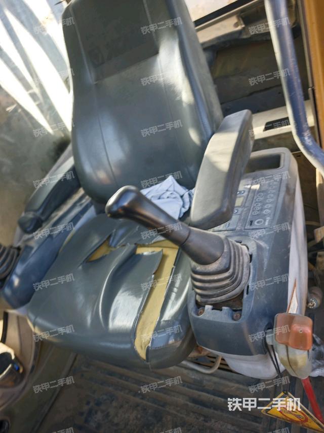 駕駛室整體（整機外觀）