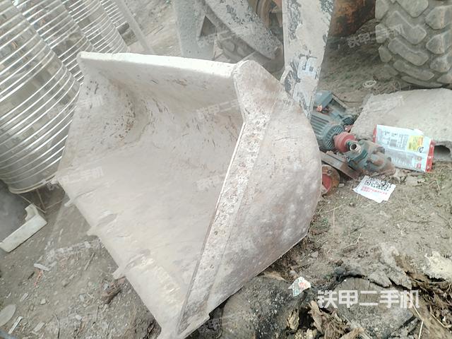 工作裝置整體（整機外觀及大件）