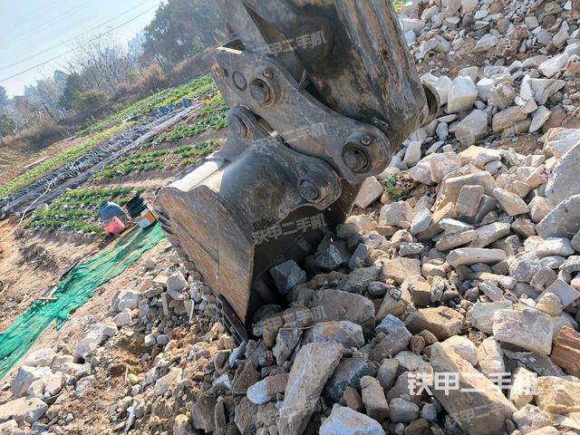 大臂油缸整體?豎拍(工作和回轉(zhuǎn)裝置) 大臂油缸整體?豎拍(工作和回轉(zhuǎn)裝置)