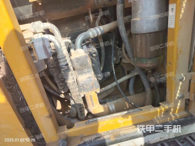 液壓泵艙室正面整體（整機(jī)外觀）