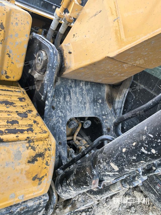 大臂根部 斜视（工作和回转装置）