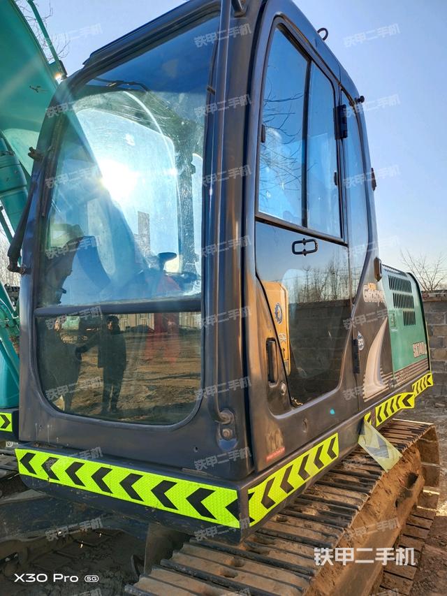 駕駛室整體（整機(jī)外觀）