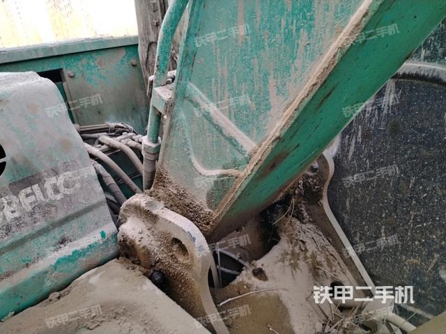 大臂根部?斜（工作和回轉(zhuǎn)裝置）