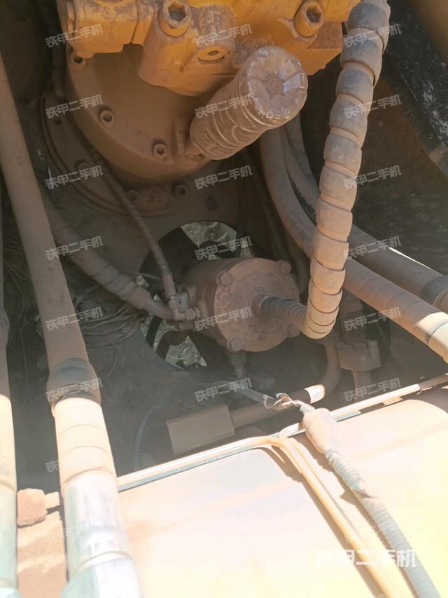 中央回轉(zhuǎn)接頭特寫(上車部件) 中央回轉(zhuǎn)接頭特寫(上車部件)