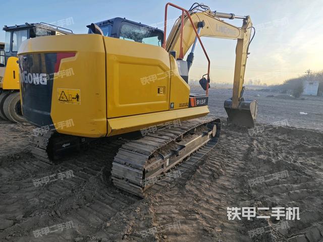 整機(jī)右后45°(整機(jī)外觀) 整機(jī)右后45°(整機(jī)外觀)