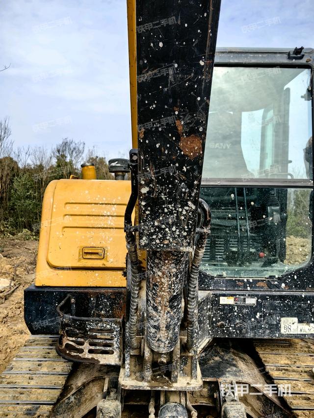 大臂根部?斜（工作和回轉(zhuǎn)裝置）