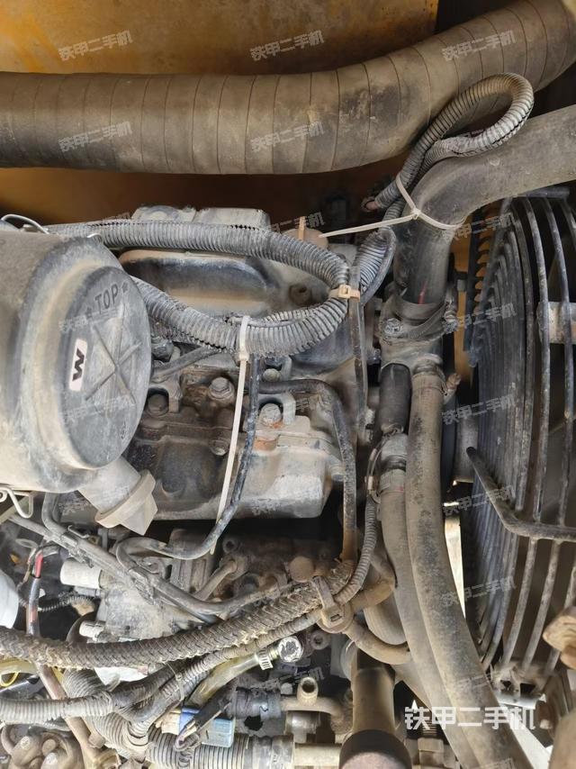 發(fā)動機整體俯視(整機外觀) 發(fā)動機整體俯視(整機外觀)