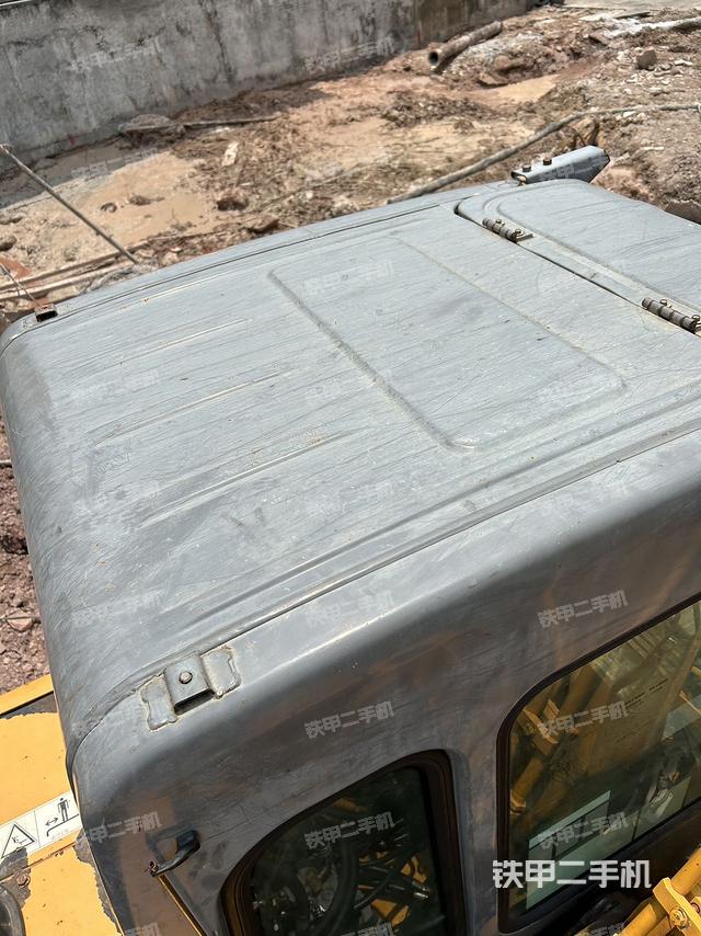 駕駛室頂部（整機(jī)外觀）