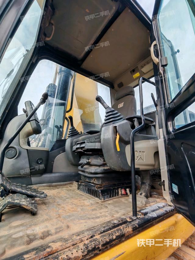 驾驶室整体（整机外观）