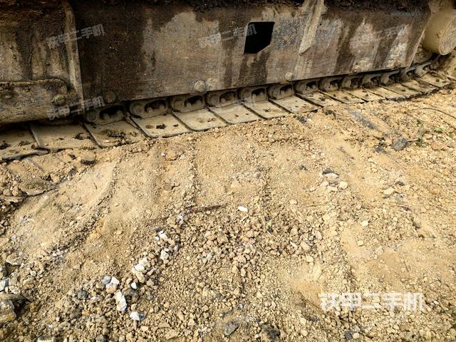 右側(cè)履帶整體?（行走機構(gòu)）