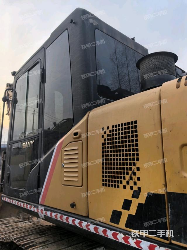 駕駛室左后45度（駕駛室部分）