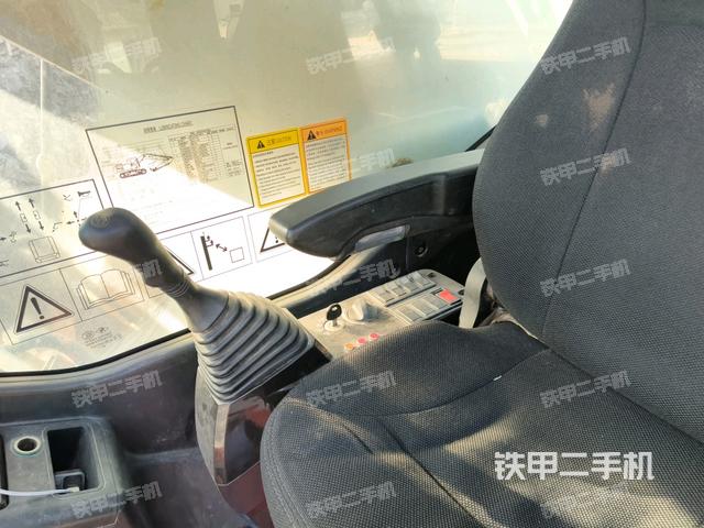 頂棚整體(駕駛室部分) 頂棚整體(駕駛室部分)