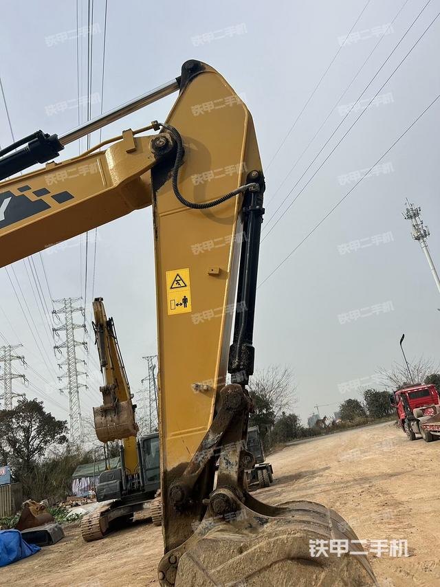 小臂整體左后（工作和回轉(zhuǎn)裝置）