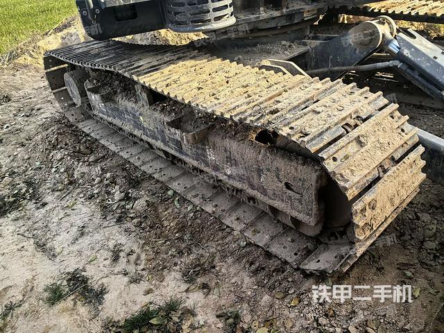 單側(cè)履帶整體（整機(jī)外觀）