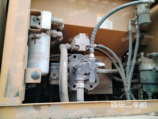液壓泵斜45?左(大件艙室) 液壓泵斜45?左(大件艙室)
