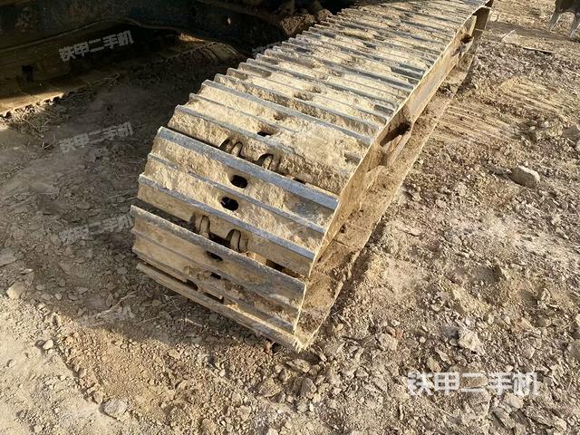 單側(cè)履帶整體（整機(jī)外觀）