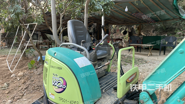 驾驶室整体（整机外观）