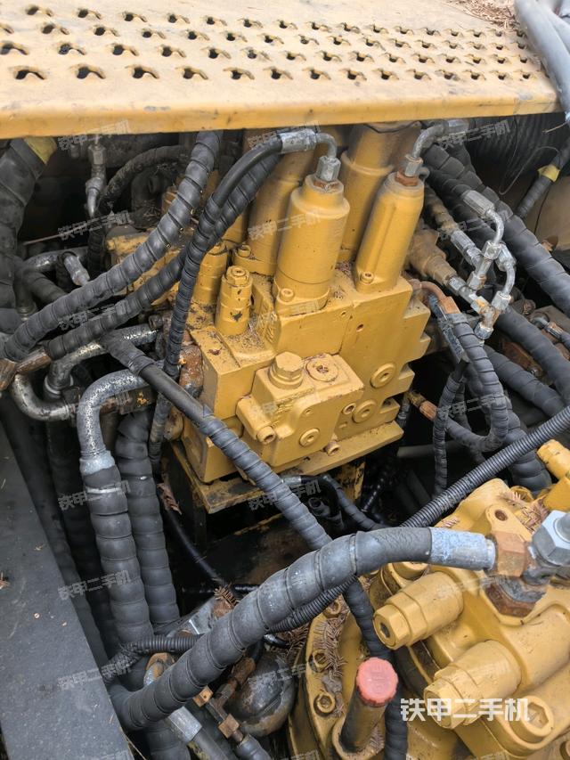 分配閥（上車部件）