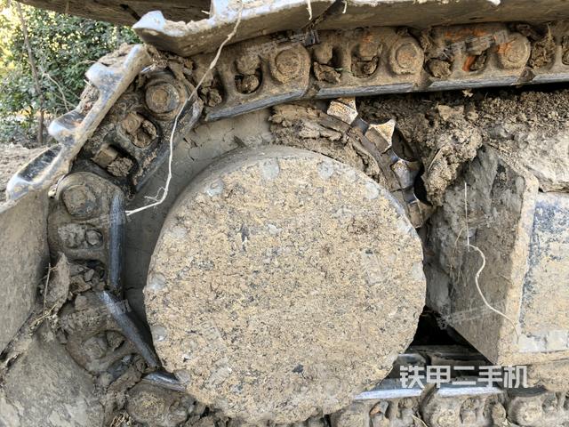 右驱动轮（行走机构）