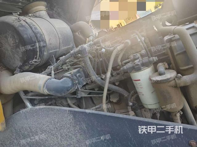 駕駛室操作臺(設備外觀及核心部件) 駕駛室操作臺(設備外觀及核心部件)