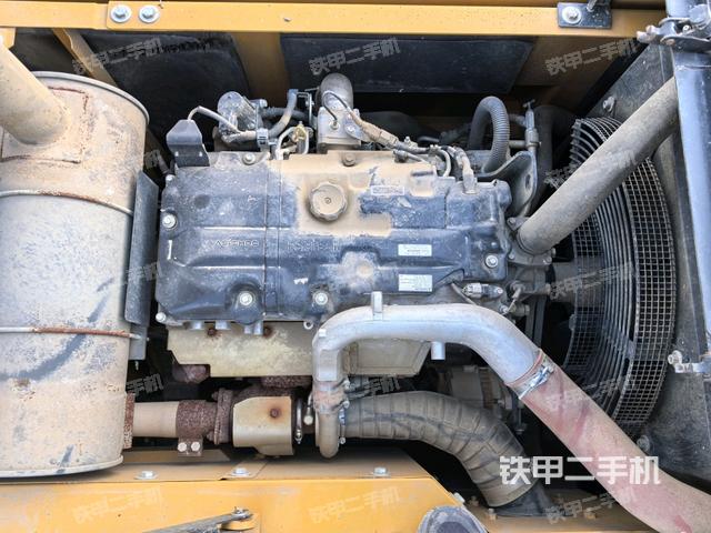 发动机室（上车部件）