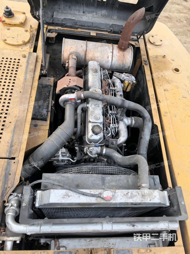 發(fā)動(dòng)機(jī)室（上車部件）