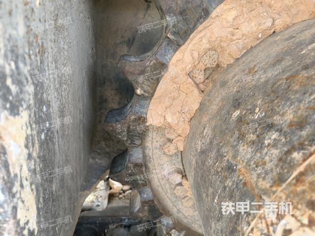 左驅(qū)動輪(行走機構(gòu)) 左驅(qū)動輪(行走機構(gòu))