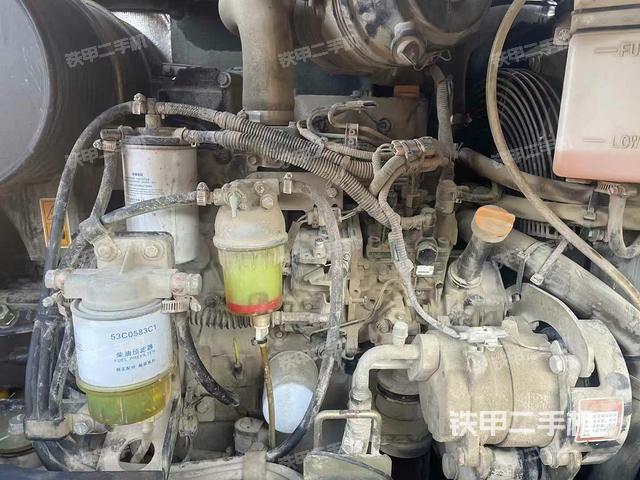 發(fā)動(dòng)機(jī)整體俯視(整機(jī)外觀) 發(fā)動(dòng)機(jī)整體俯視(整機(jī)外觀)