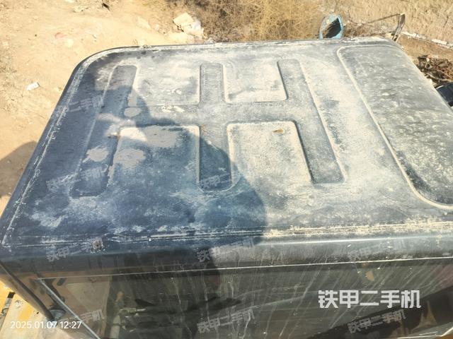 駕駛室頂部（整機(jī)外觀）