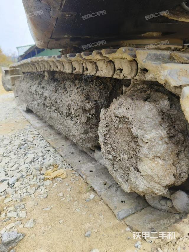 駕駛室整體(整機外觀) 駕駛室整體(整機外觀)