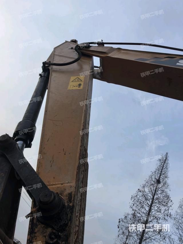 小臂整體左后（工作和回轉(zhuǎn)裝置）