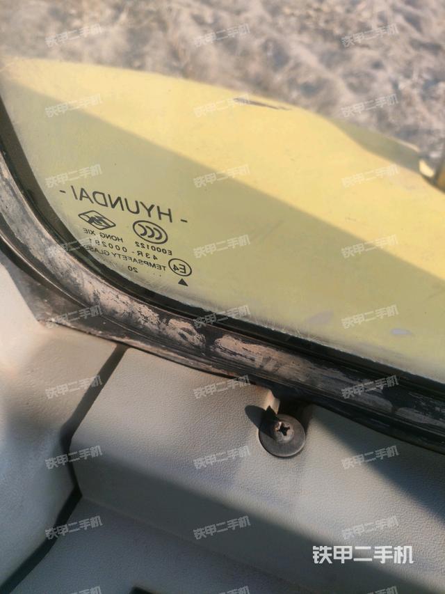 后窗玻璃角標(biāo)（駕駛室部分）