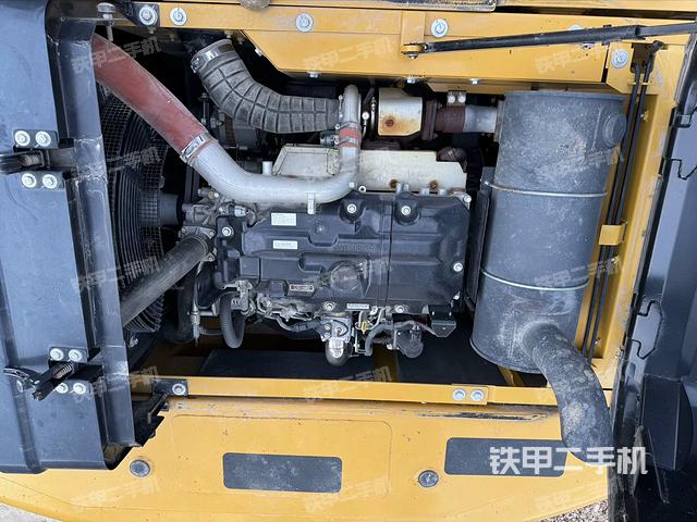 發(fā)動機整體俯視(整機外觀) 發(fā)動機整體俯視(整機外觀)
