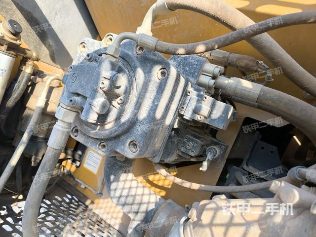 散熱器正面(大件艙室) 散熱器正面(大件艙室)