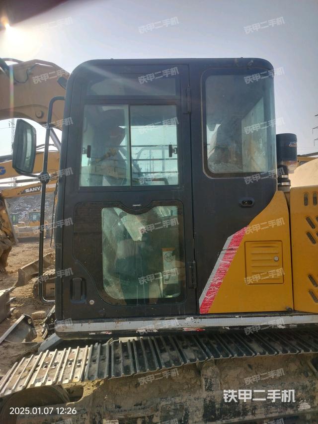 駕駛室整體（整機(jī)外觀）