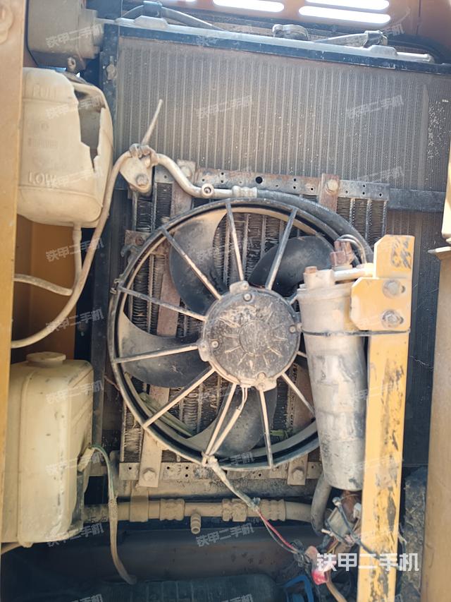 驾驶室整体（整机外观）