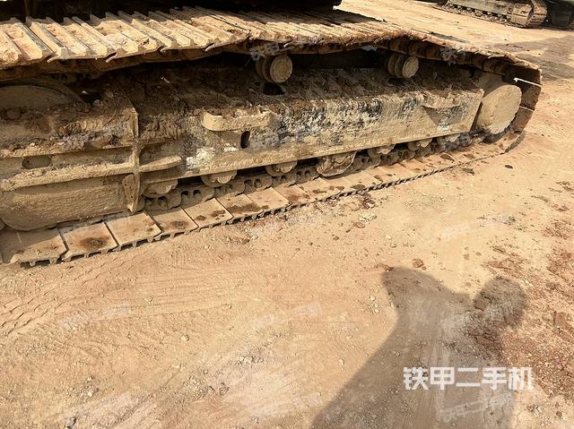 左側(cè)履帶整體?（行走機(jī)構(gòu)）