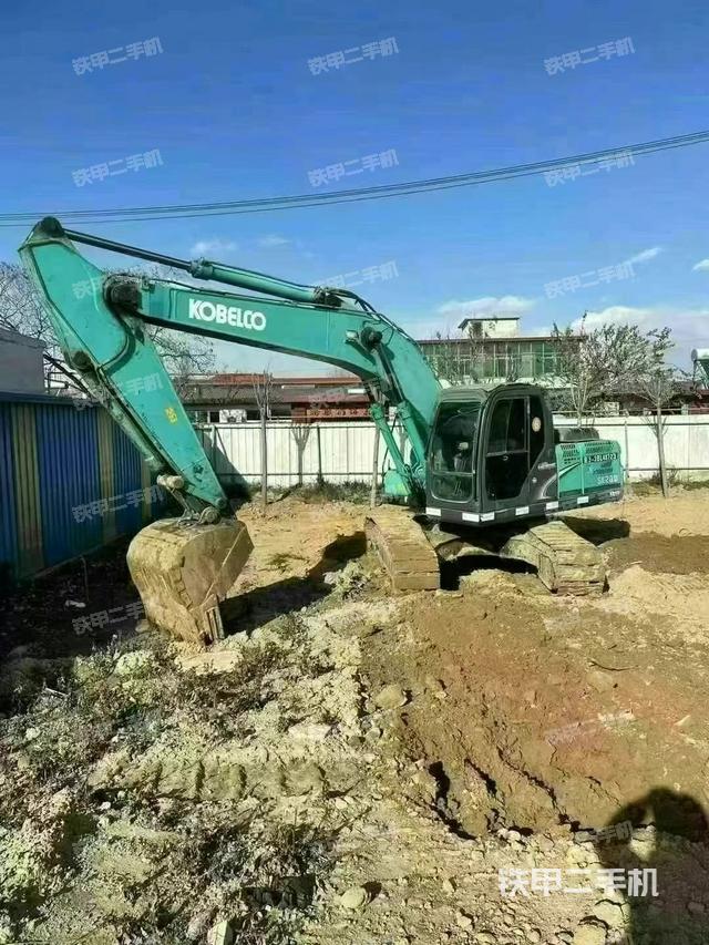 神鋼SK200超8挖掘機(jī)