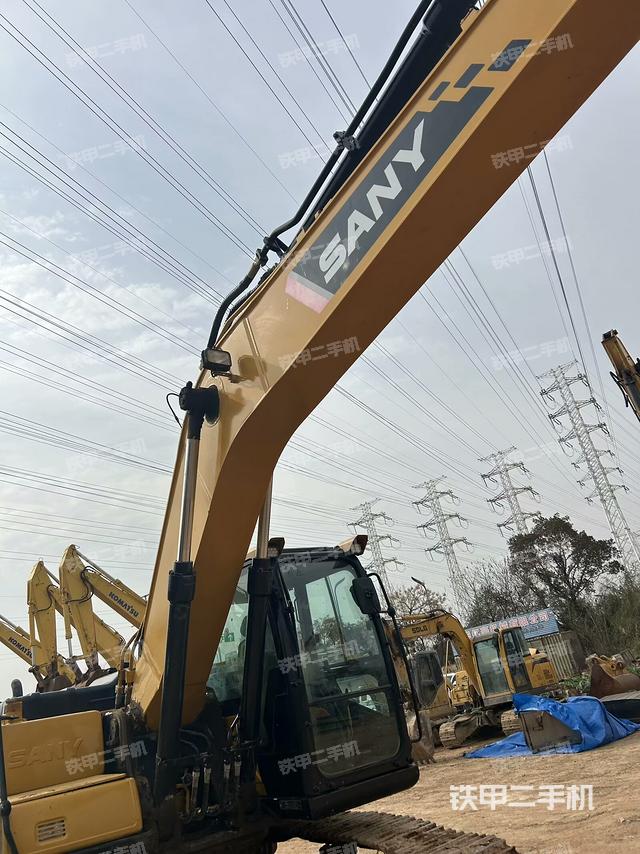 大臂整體?右側(cè)（工作和回轉(zhuǎn)裝置）