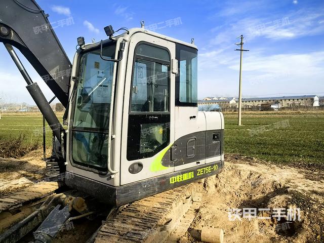 駕駛室整體（整機(jī)外觀）