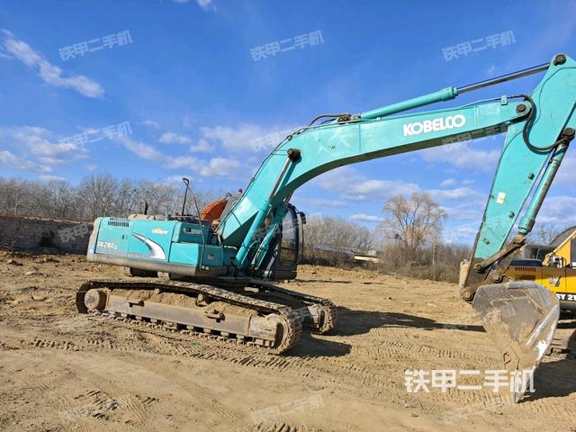 整機(jī)右后45°(整機(jī)外觀) 整機(jī)右后45°(整機(jī)外觀)